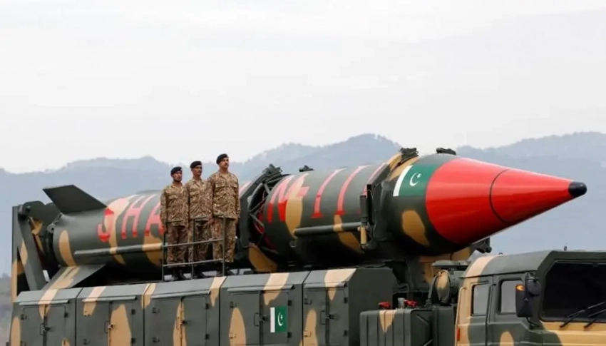 Глава Минобороны Пакистана: если Индия начнёт войну, живых на планете не останется