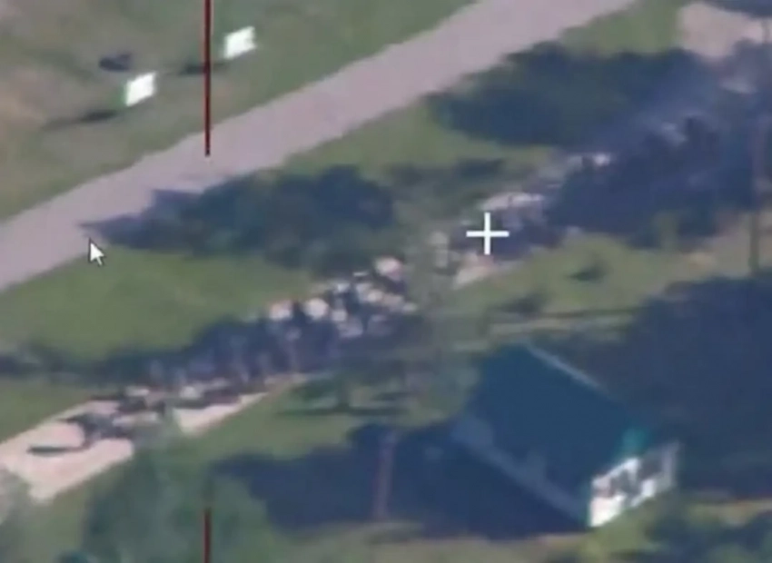 Нардеп ВРУ призвала снять Сырского с должности, опубликовав кадр очередного построения личного состава