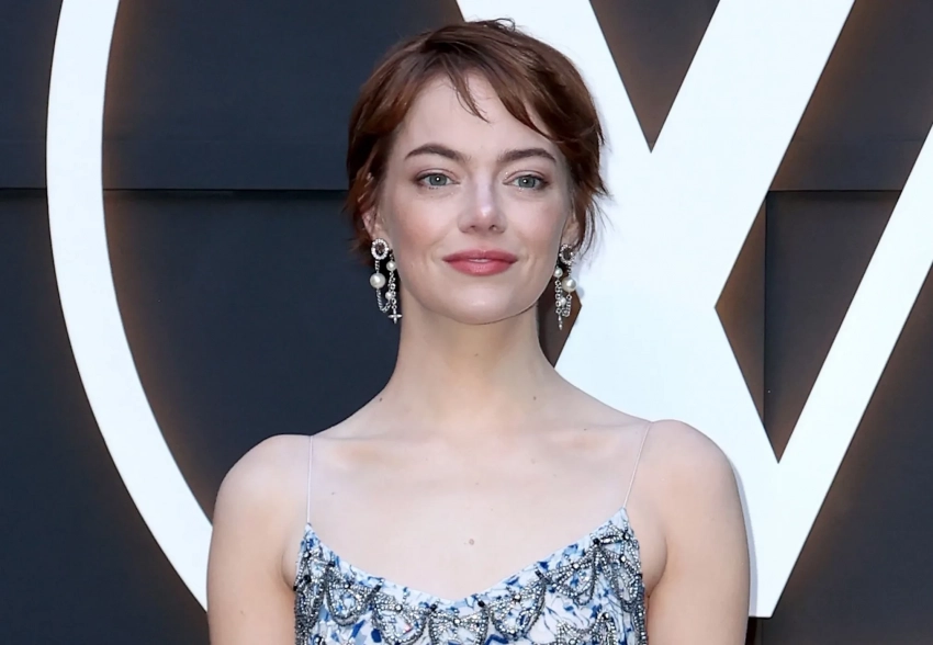 Эмма Стоун, Кейт Бланшетт, Софи Тёрнер и Алисия Викандер на показе Louis Vuitton