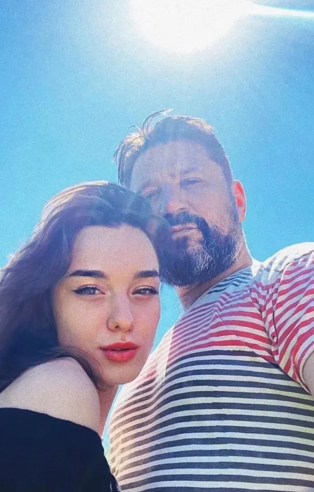 Жена Виктора Логинова, которая на 24 года моложе него, ждёт ребёнка