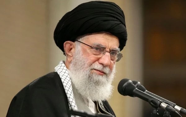 Верховный лидер Ирана пообещал жёсткий ответ на удары Израиля