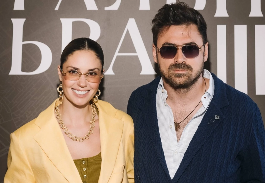 Агата Муцениеце с женихом, Светлана Иванова, Юлия Пересильд, Константин Богомолов и Кристина Бабушкина на театральном фестивале