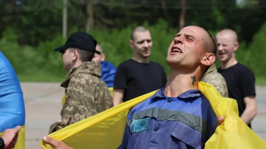 Украинские солдаты пока радуются возвращению из плена, не веря, что на Украине есть «бусификация»