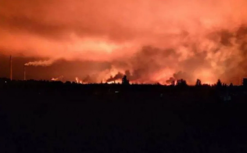 «И крылатые, и баллистические ракеты»: противник заявляет об атаке ВС РФ на Кременчугский НПЗ, удары нанесены и по аэродрому Полтавы