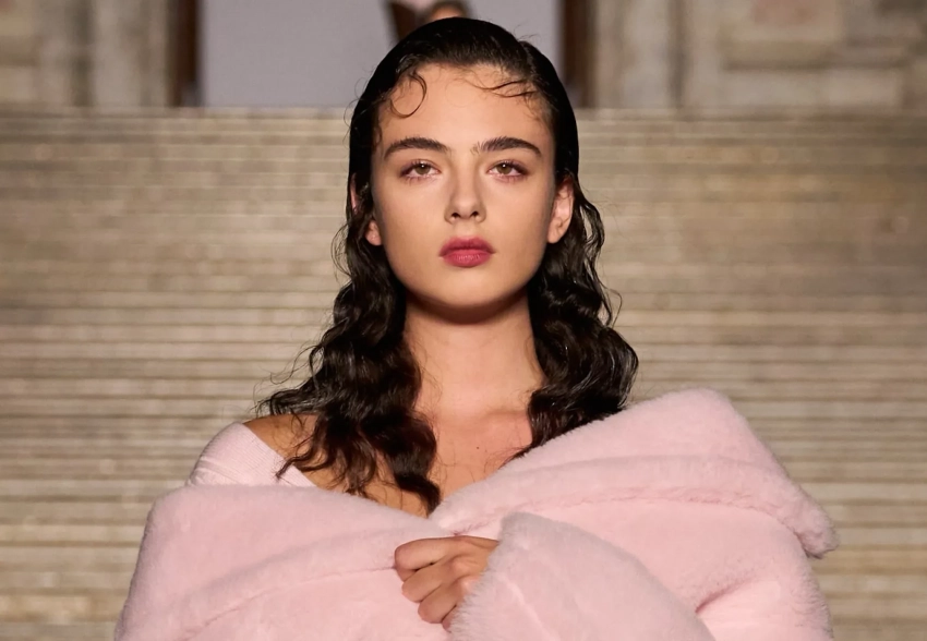 Дева Кассель на подиуме, Гвинет Пэлтроу и Шэрон Стоун — среди гостей на показе Max Mara