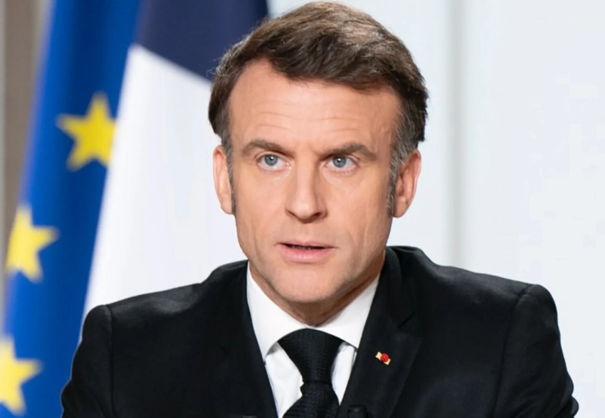 Эммануэль Макрон опубликовал видео с саммита G7 под российскую песню