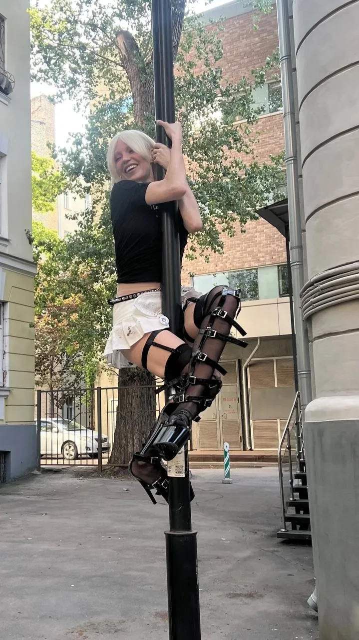 Наталья Ионова снялась в полуобнажённом виде