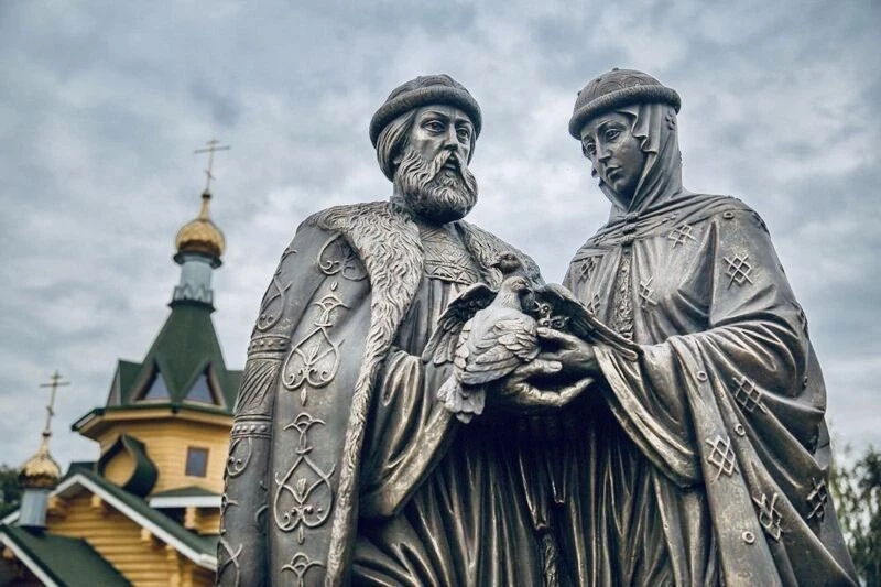 Когда День Петра и Февронии в 2025 году: история двух святых превратилась в праздник семьи