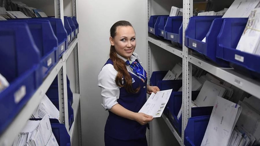 Лучшие открытки и поздравления в День российской почты, 13 июля 2025 года