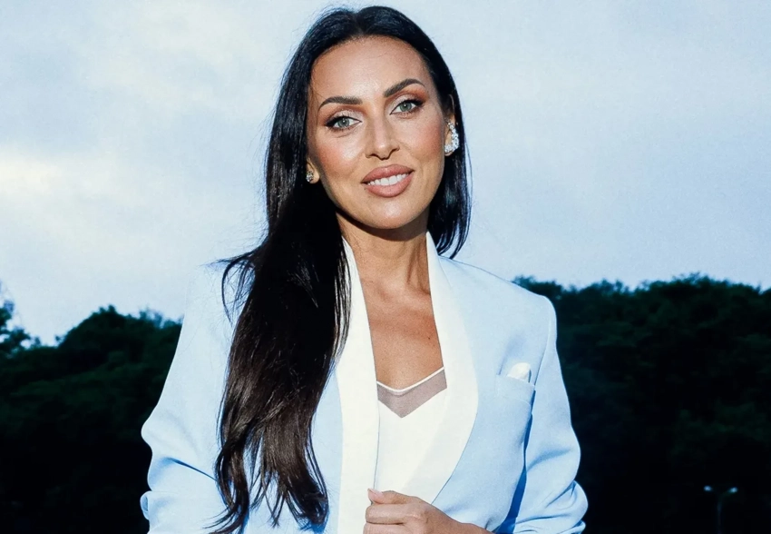 Алсу перед разводом с Яном Абрамовым продала особняк на Рублёвке