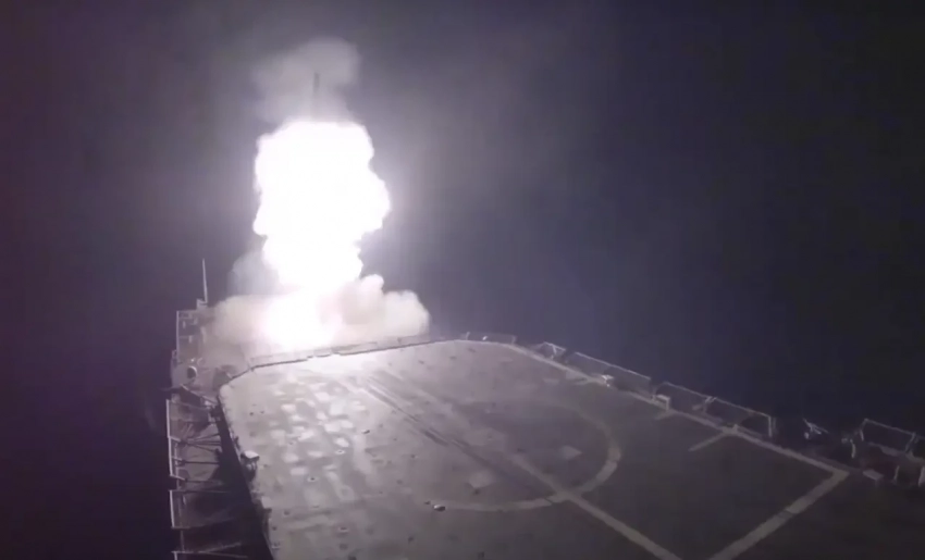 ВМС США испытали новую систему перезарядки ракетных установок непосредственно в море