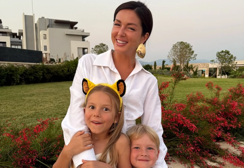 "Семья прежде всего". Нюша встретилась с детьми, которые остались жить с её бывшим мужем Игорем Сивовым