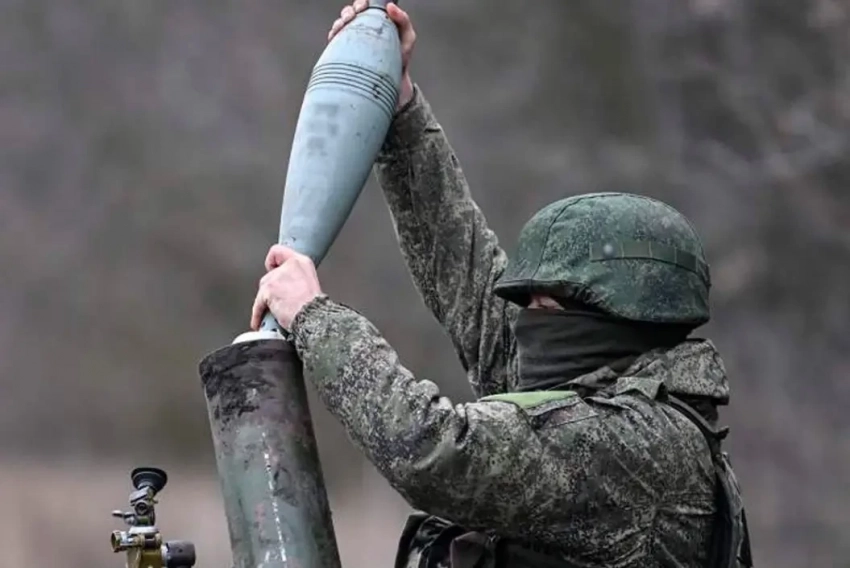 «Из пяти машин доезжают две-три»: группировка ВСУ в Покровске рискует полностью остаться без снабжения