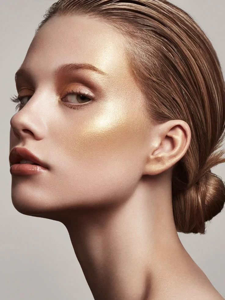 В чем секрет «дорогого лица» от визажистов, и как достичь эффекта бюджетными бьюти-средствами