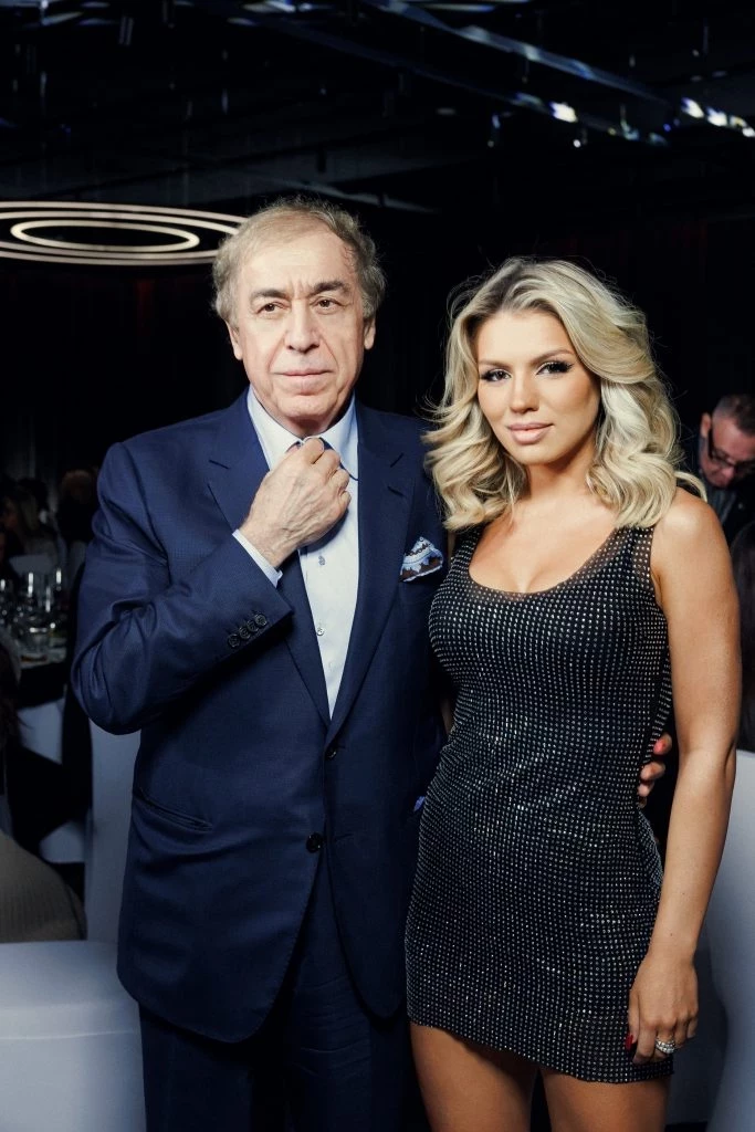 После ухода Михаила Гуцериева «М.Видео» начал выход из кризиса