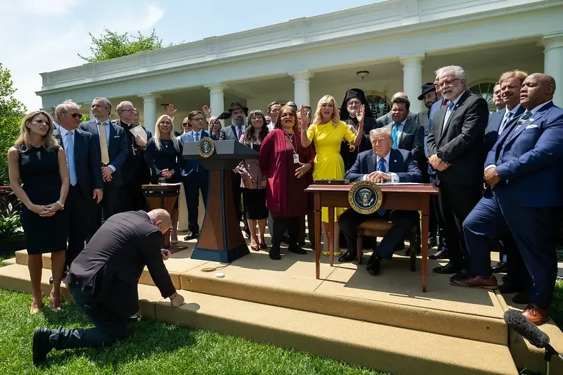 «Было/стало»: за два президентских срока Трамп превосходно «выдрессировал» своих союзников