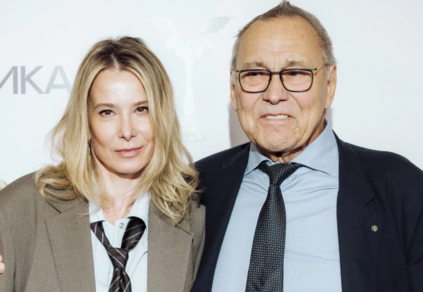 "Да здравствует мой муж!". Юлия Высоцкая публично поздравила Андрея Кончаловского с 88-летием