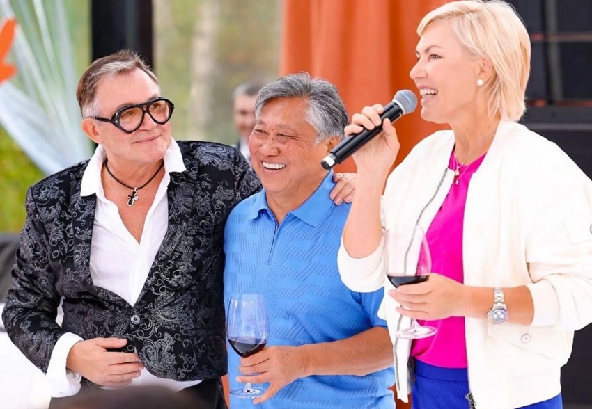 Дмитрий Дибров впервые после объявления о разводе вышел в свет