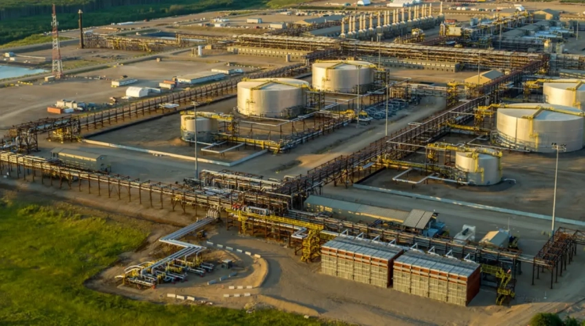 В связи с нехваткой газа на Аляске США может понадобиться топливо из России