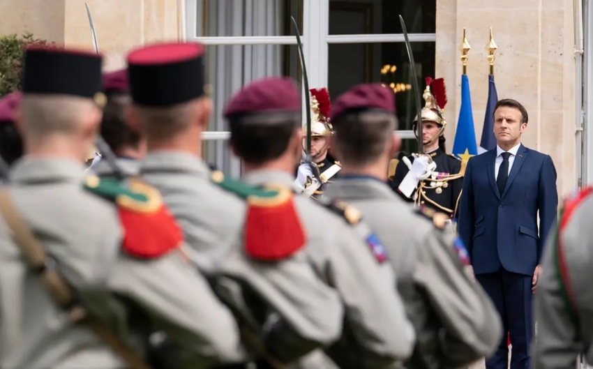 Макрон: Предоставим гарантии Украине только после подписания мирного договора