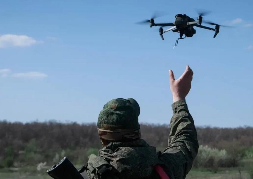 FPV-дроны ВС РФ уже поражают технику противника на трассе Изюм-Славянск