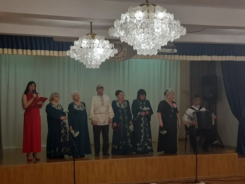 В межнациональном центре "Дружба" состоялся праздничный концерт, посвящённый Дню работника транспорта