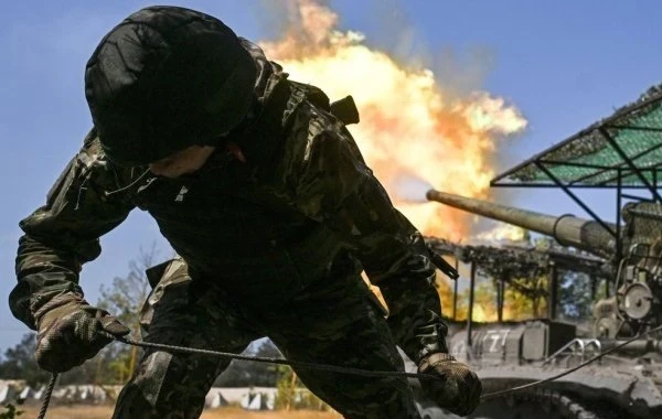 Юрий Подоляка в свежей сводке от 24.12.2025 сообщил о том, что ВС РФ завершают зачистку Мирнограда