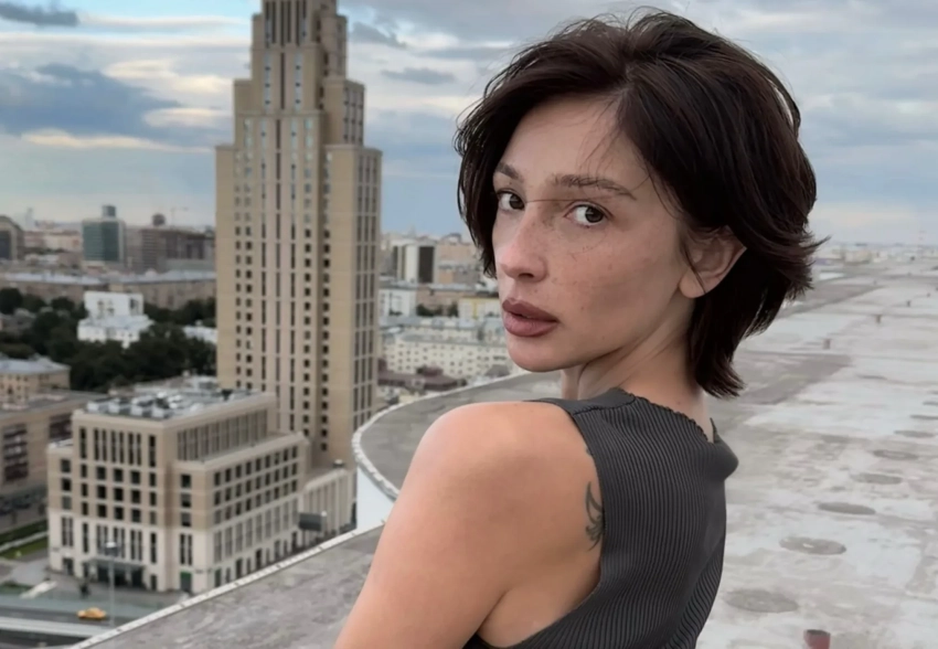 "Было фантастически". Настя Ивлеева высказалась о своей жизни до "отмены" из-за "голой вечеринки"