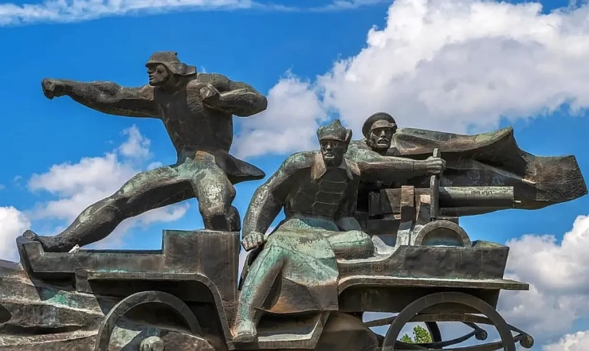 Легендарная тачанка: гениальное изобретение или вынужденное решение