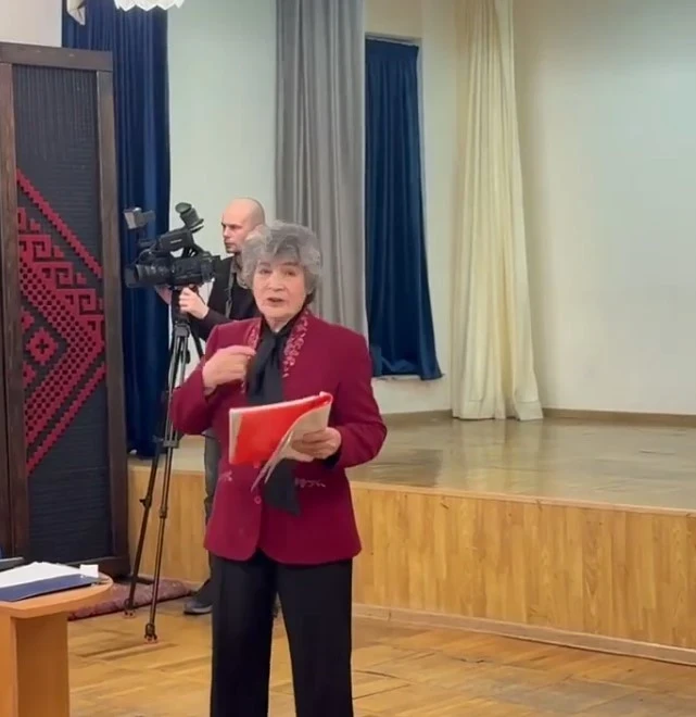 «Голос Грузии»: поэзия и национальные танцы — мероприятие в честь Международного женского дня