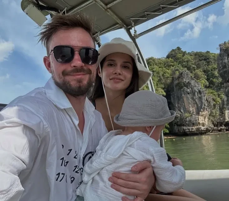 Актёр Александр Петров показал свой новый дом в Подмосковье