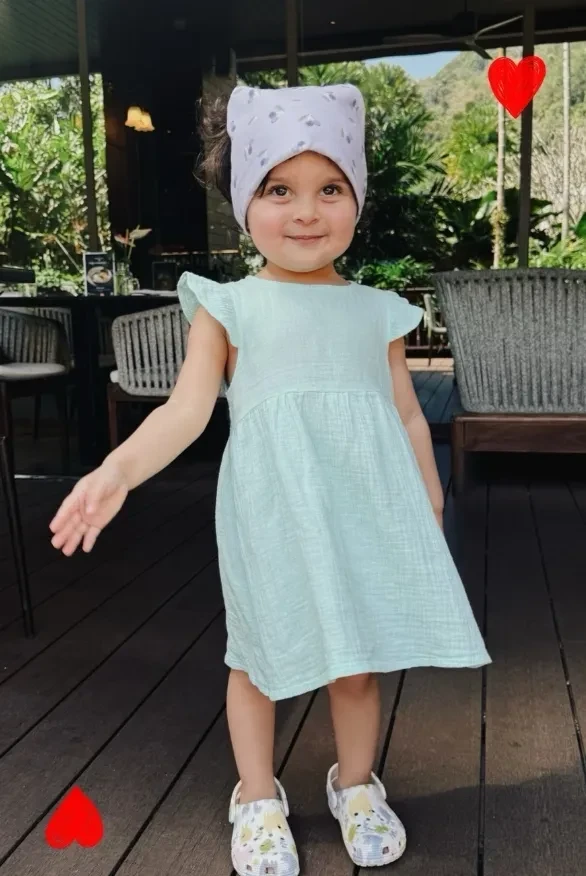 Равшана Куркова показала редкие фото подросшей дочери