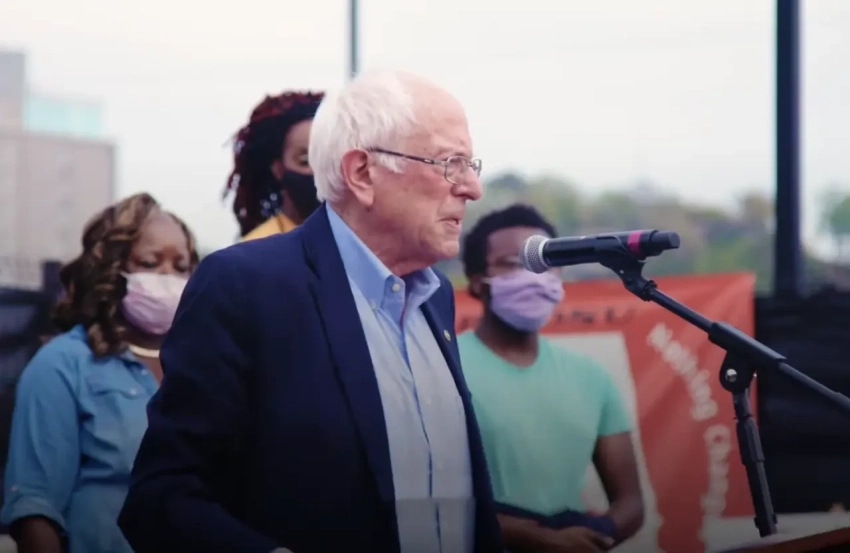 Сенатор США Сандерс: Трамп не имел права развязывать войну в Иране