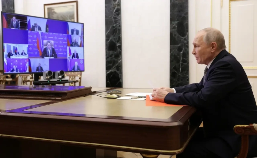 Путин обсудил с членами Совбеза меры дополнительной защиты инфраструктуры