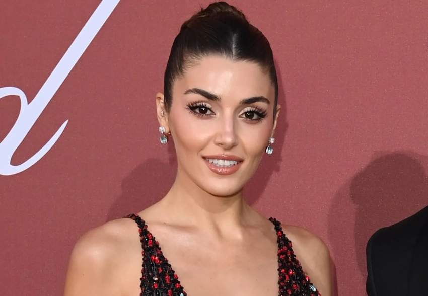 Звезду сериала "Постучись в мою дверь" Ханде Эрчел задержала полиция по делу о наркотиках